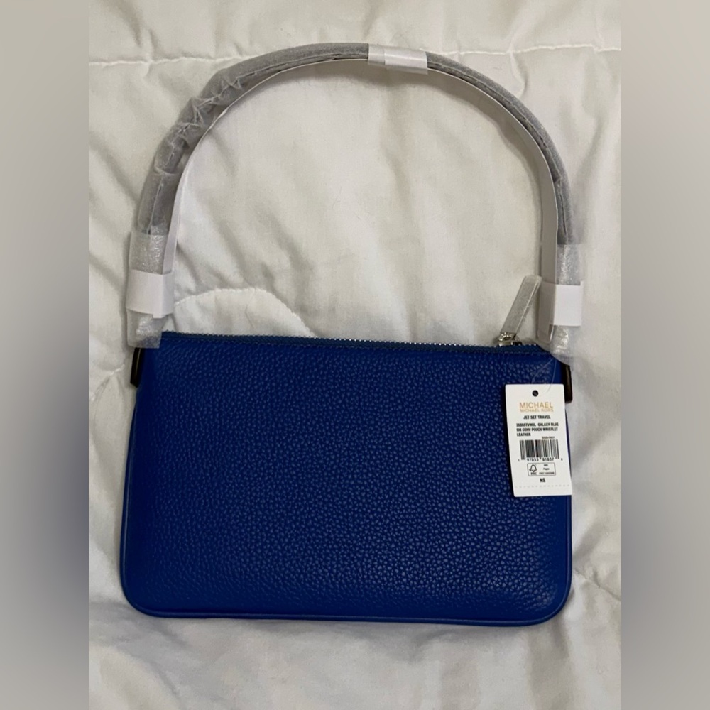 Michael Kors Jet Set Galaxy Blue Pebbled Leather Wristlet, NWT - Picture 3 of 14